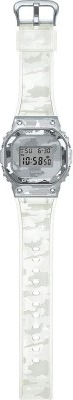 Casio GM-5600SCM-1DR Saat