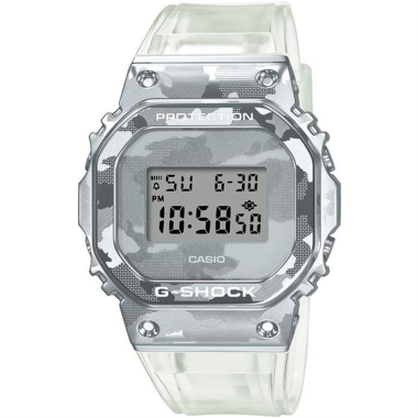 Casio GM-5600SCM-1DR Saat